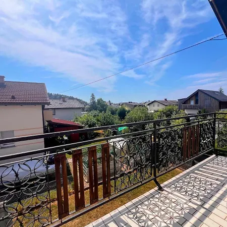 Bright, Panoramic With Mountain Views * 多明萨尔